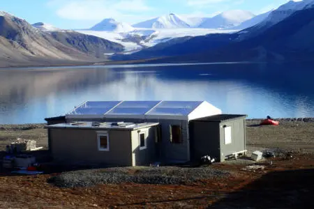 Hala namiotowa - baza na Spitsbergenie